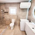Rooftop Sweet Apartment